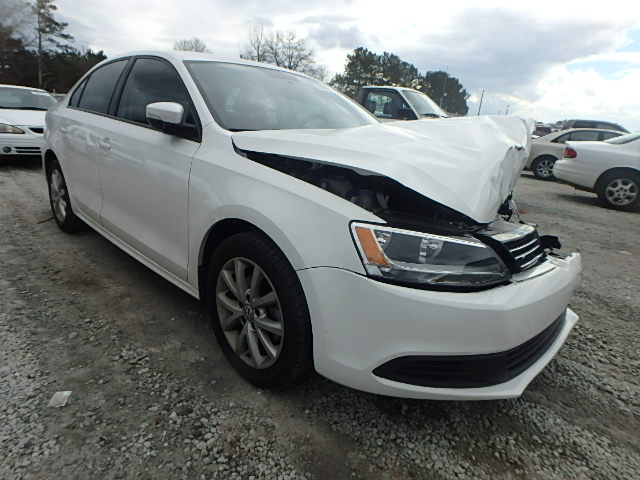 3VWDP7AJ4CM113896 - 2012 VOLKSWAGEN JETTA SE WHITE photo 1