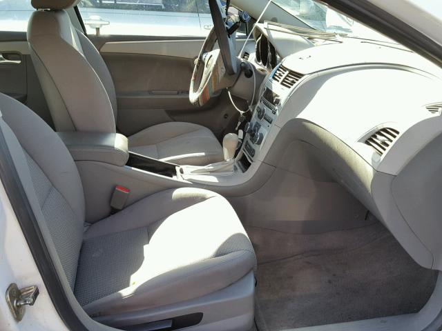 1G1ZB5E01CF148658 - 2012 CHEVROLET MALIBU LS WHITE photo 5