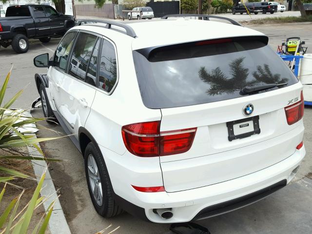 5UXZW0C55D0B95789 - 2013 BMW X5 XDRIVE3 WHITE photo 3