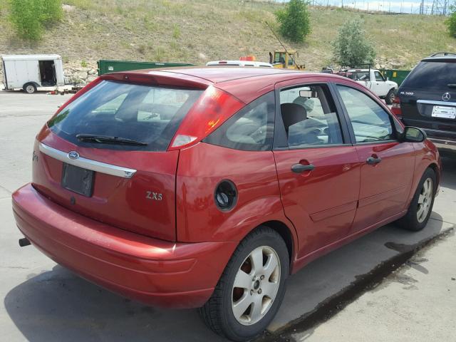3FAFP37332R110251 - 2002 FORD FOCUS ZX5 RED photo 4