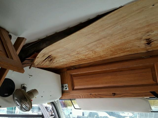 1GBKP37N4R3306366 - 1994 AIRS LAND YACHT 奶油色 照片 9