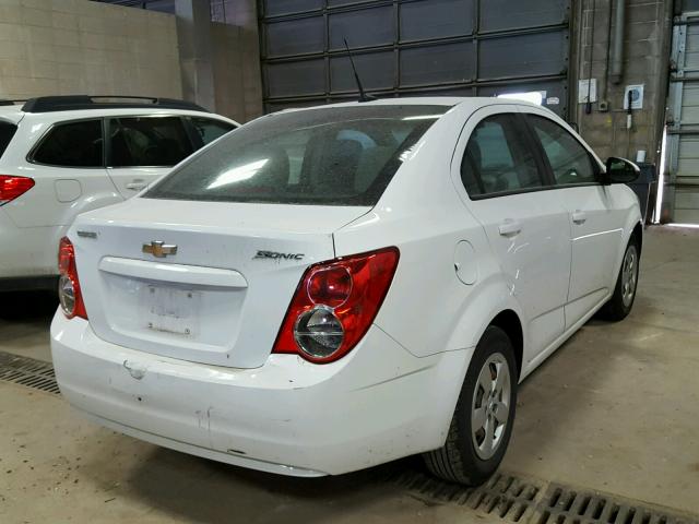 1G1JA5SH0D4218836 - 2013 CHEVROLET SONIC LS WHITE photo 4