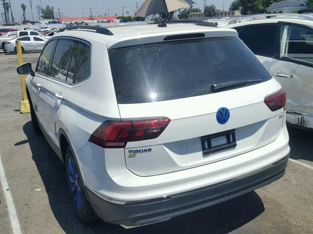 3VV3B7AX9JM087084 - 2018 VOLKSWAGEN TIGUAN SE WHITE photo 3