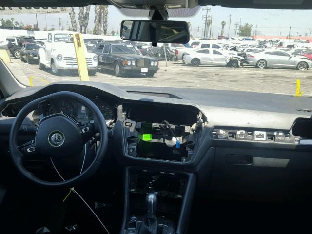 3VV3B7AX9JM087084 - 2018 VOLKSWAGEN TIGUAN SE WHITE photo 9