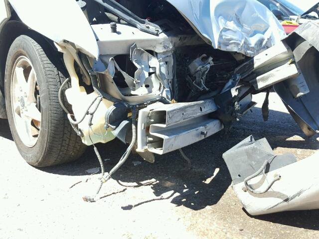 1G2WP12K8YF331285 - 2000 PONTIAC GRAND PRIX SILVER photo 9