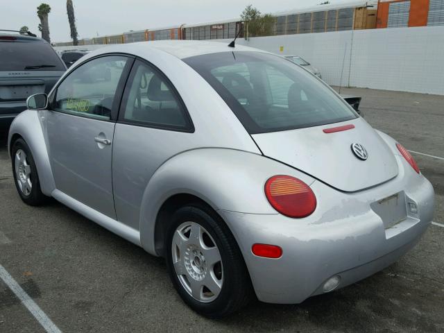 3VWBK21C01M450167 - 2001 VOLKSWAGEN NEW BEETLE 银色 照片 3