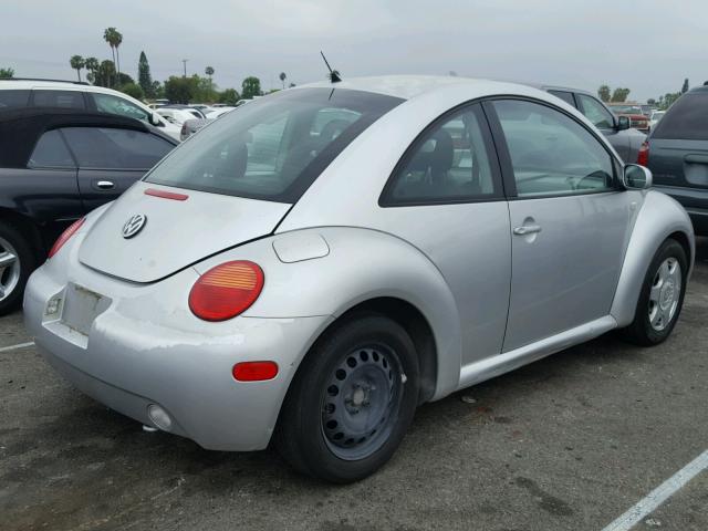 3VWBK21C01M450167 - 2001 VOLKSWAGEN NEW BEETLE 银色 照片 4