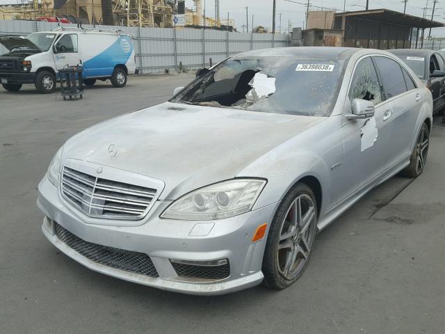 WDDNG7HB6AA310042 - 2010 MERCEDES-BENZ S 63 AMG SILVER photo 2