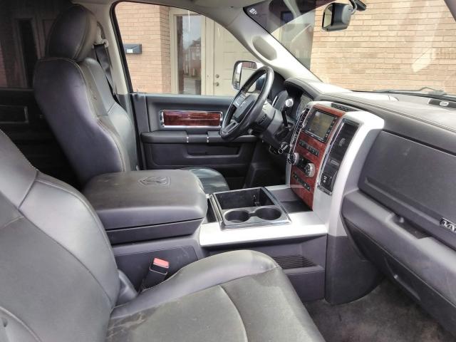 3D7UT2CL6BG555291 - 2011 DODGE RAM 2500 GRAY photo 5