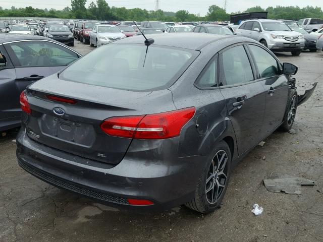 1FADP3H26HL236737 - 2017 FORD FOCUS SEL GRAY photo 4