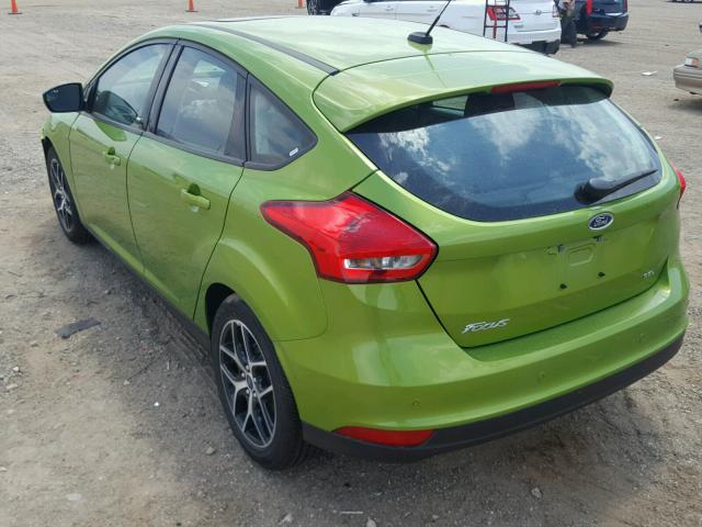 1FADP3M22JL261520 - 2018 FORD FOCUS SEL GREEN photo 3