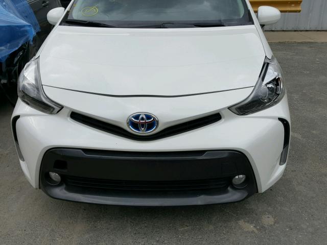 JTDZN3EU9FJ019283 - 2015 TOYOTA PRIUS V WHITE photo 7