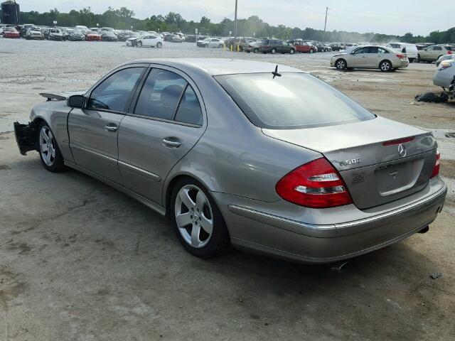 WDBUF70J25A688083 - 2005 MERCEDES-BENZ E500 GRAY photo 3