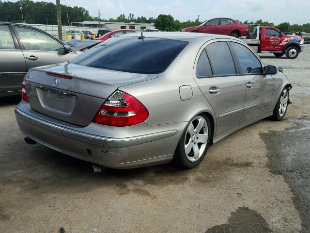 WDBUF70J25A688083 - 2005 MERCEDES-BENZ E500 GRAY photo 4