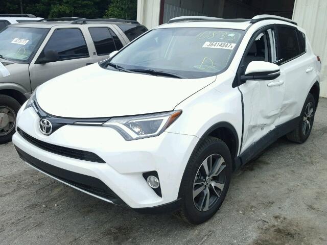 2T3WFREV2GW268541 - 2016 TOYOTA RAV4 白色 照片 2