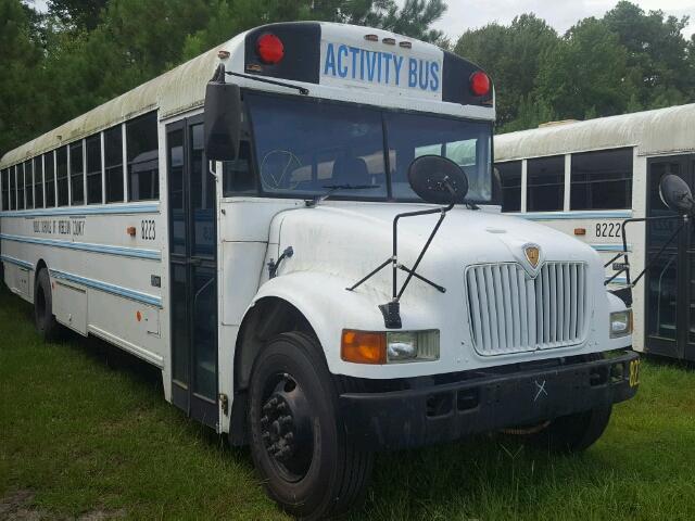 4DRBRABNX4B963541 - 2004 IC CORPORATION 3000 白色 照片 1