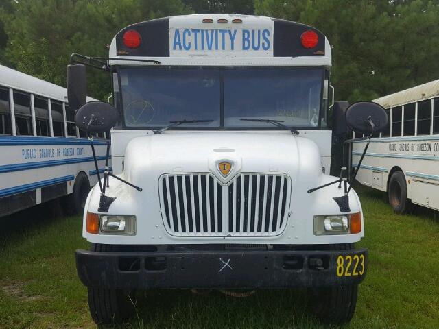 4DRBRABNX4B963541 - 2004 IC CORPORATION 3000 白色 照片 9