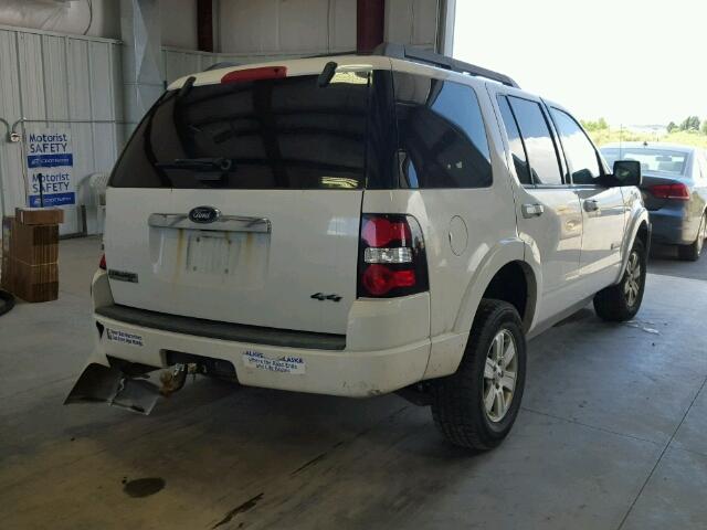 1FMEU73E18UA63764 - 2008 FORD EXPLORER X WHITE photo 4