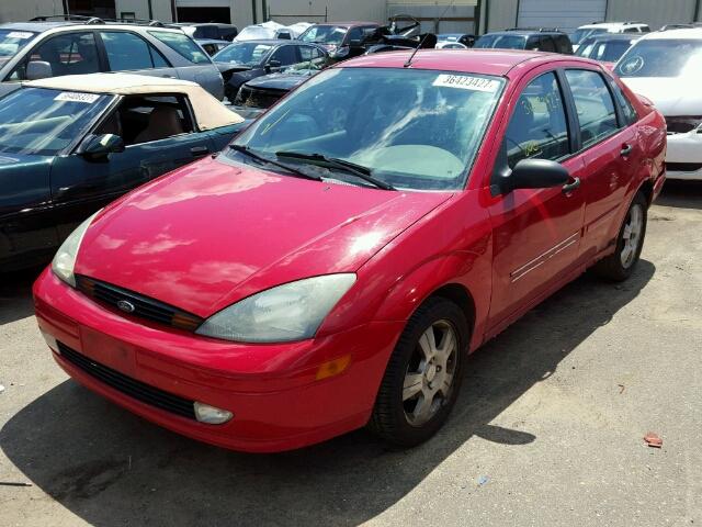 1FAFP38Z24W155586 - 2004 FORD FOCUS ZTS RED photo 2