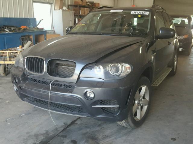 5UXZV8C58BL417591 - 2011 BMW X5 XDRIVE5 GRAY photo 2