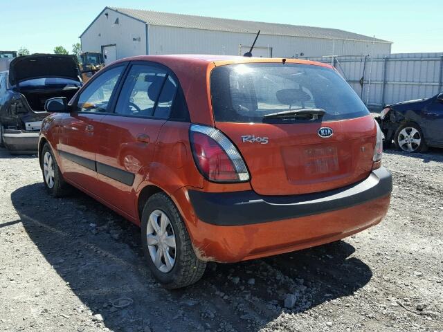 KNADE163266092631 - 2006 KIA RIO 5 ORANGE photo 3