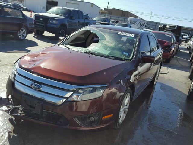 3FAHP0HAXCR186409 - 2012 FORD FUSION SE MAROON photo 2