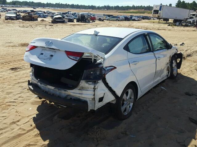 5NPDH4AE1DH340150 - 2013 HYUNDAI ELANTRA GL WHITE photo 4