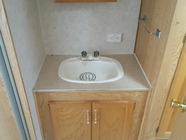 4YDT29H2117300332 - 2001 KEYSTONE HORNET WHITE photo 8