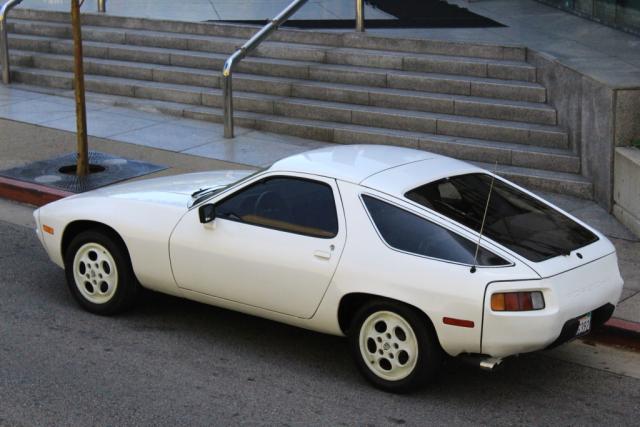 9288200766 - 1978 PORSCHE 928 WHITE photo 4