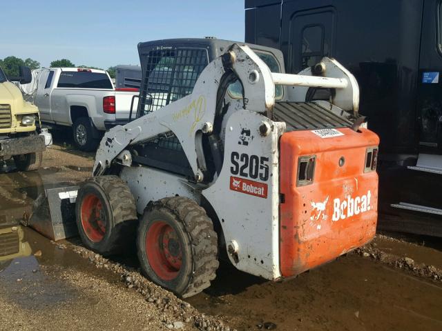 A3LJ37380 - 2010 BOBCAT S205 WHITE photo 3