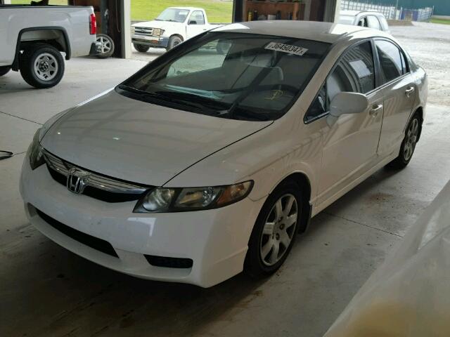 2HGFA1F54AH547657 - 2010 HONDA CIVIC LX WHITE photo 2