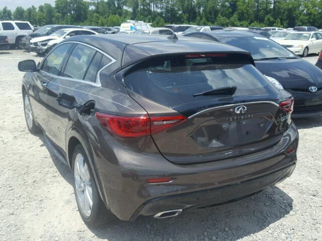 SJKCH5CP7HA018963 - 2017 INFINITI QX30 BASE BROWN photo 3