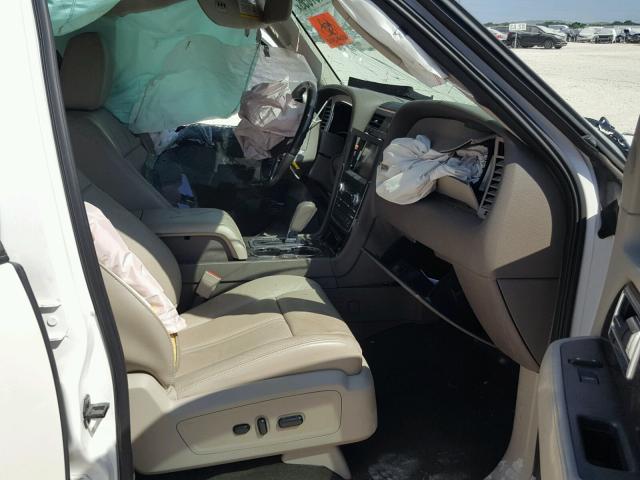 5LMJJ3HT7FEJ06581 - 2015 LINCOLN NAVIGATOR WHITE photo 5