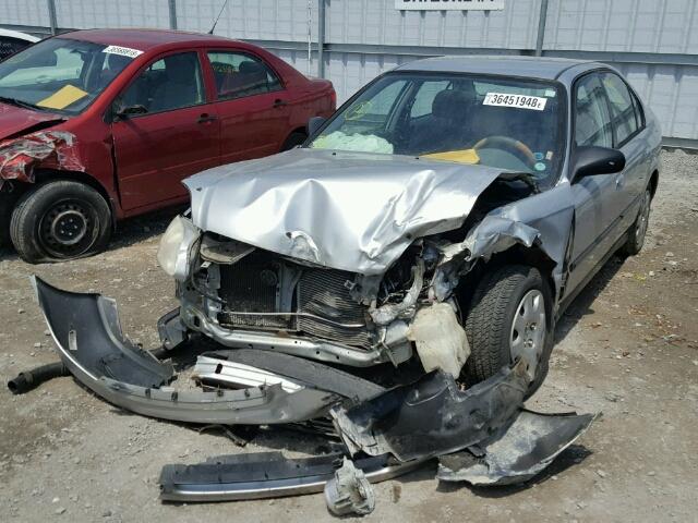 2HGEJ6615YH934752 - 2000 HONDA CIVIC BASE SILVER photo 2