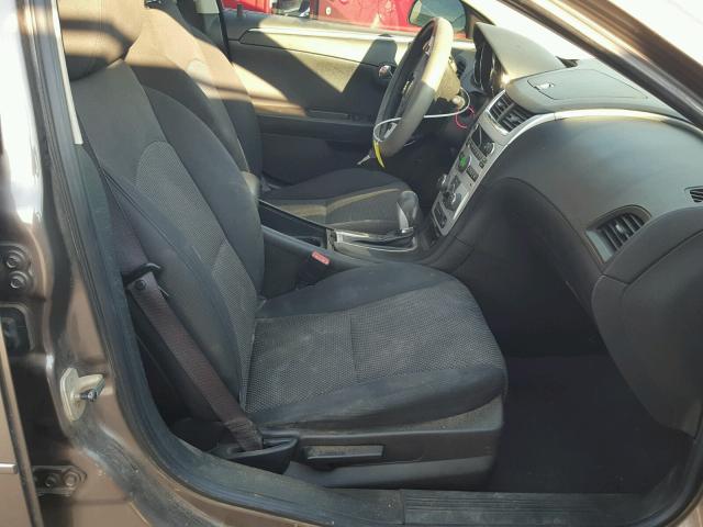 1G1ZC5EB4AF310441 - 2010 CHEVROLET MALIBU 1LT 灰色 照片 5