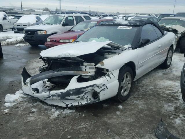 3C3EL55H3YT249632 - 2000 CHRYSLER SEBRING JX WHITE photo 2