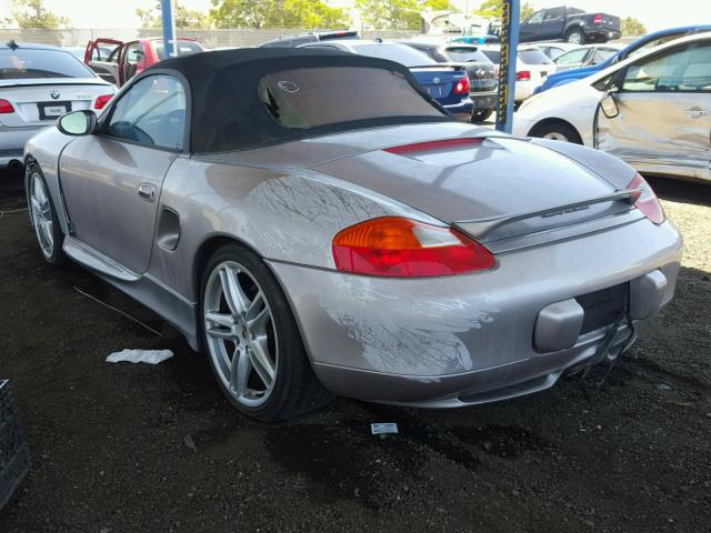 WP0CA29841U627499 - 2001 PORSCHE BOXSTER SILVER photo 3