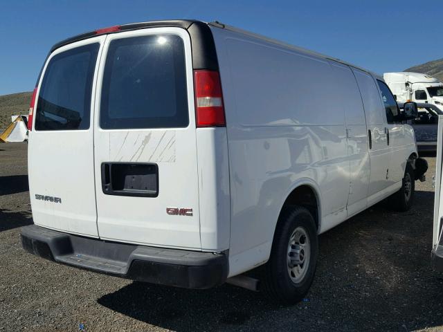 1GTGG29V271142794 - 2007 GMC SAVANA G25 WHITE photo 4