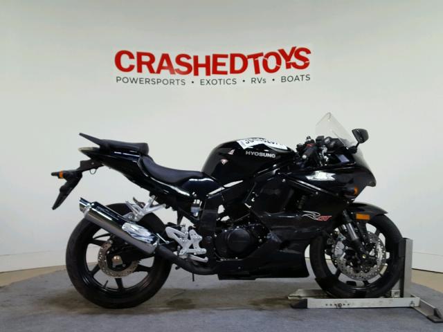 KM4MJ6277F1700500 - 2015 HYOSUNG GT250 R BLACK photo 1