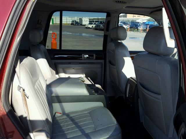 5LMFU27R34LJ21195 - 2004 LINCOLN NAVIGATOR MAROON photo 6