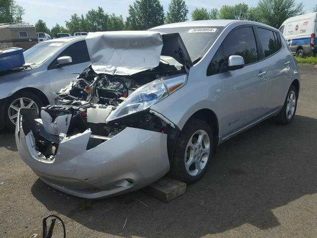 JN1AZ0CP5BT001507 - 2011 NISSAN LEAF SV SILVER photo 2