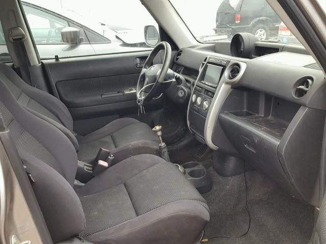 JTLKT334140152802 - 2004 TOYOTA SCION XB Beige Foto 5