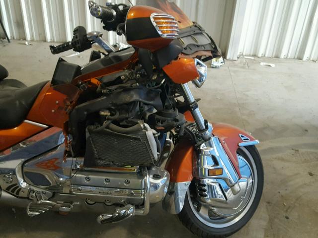 1HFSC47032A111822 - 2002 HONDA GL1800 ORANGE photo 9