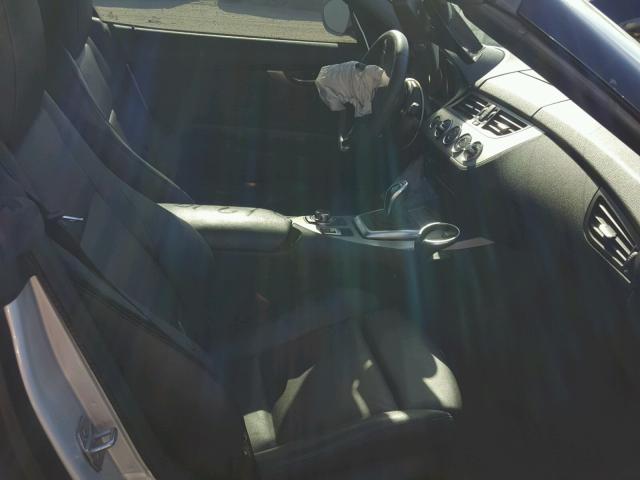 WBALM7C52DE385634 - 2013 BMW Z4 SDRIVE3 SILVER photo 5