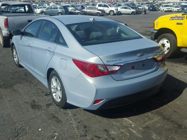 5NPEB4AC2EH883951 - 2014 HYUNDAI SONATA BLUE photo 3