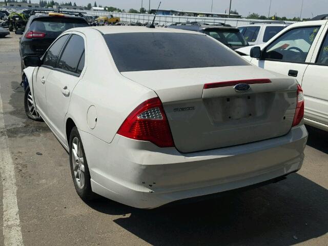 3FAHP0GA2BR268697 - 2011 FORD FUSION WHITE photo 3