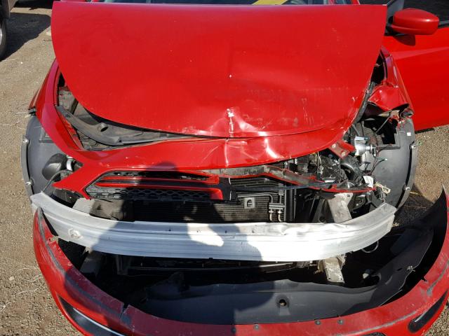 1C3CDFAA0DD194415 - 2013 DODGE DART SE RED photo 7