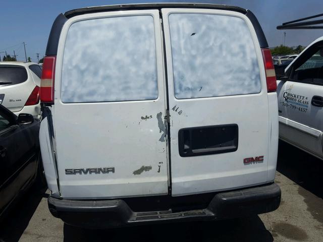 1GTHG39U841137855 - 2004 GMC SAVANA G35 WHITE photo 9