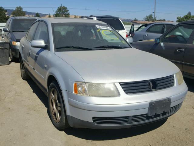 WVWBH63B81P012200 - 2001 VOLKSWAGEN PASSAT GLX 银色 照片 1