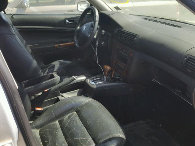 WVWBH63B81P012200 - 2001 VOLKSWAGEN PASSAT GLX 银色 照片 5